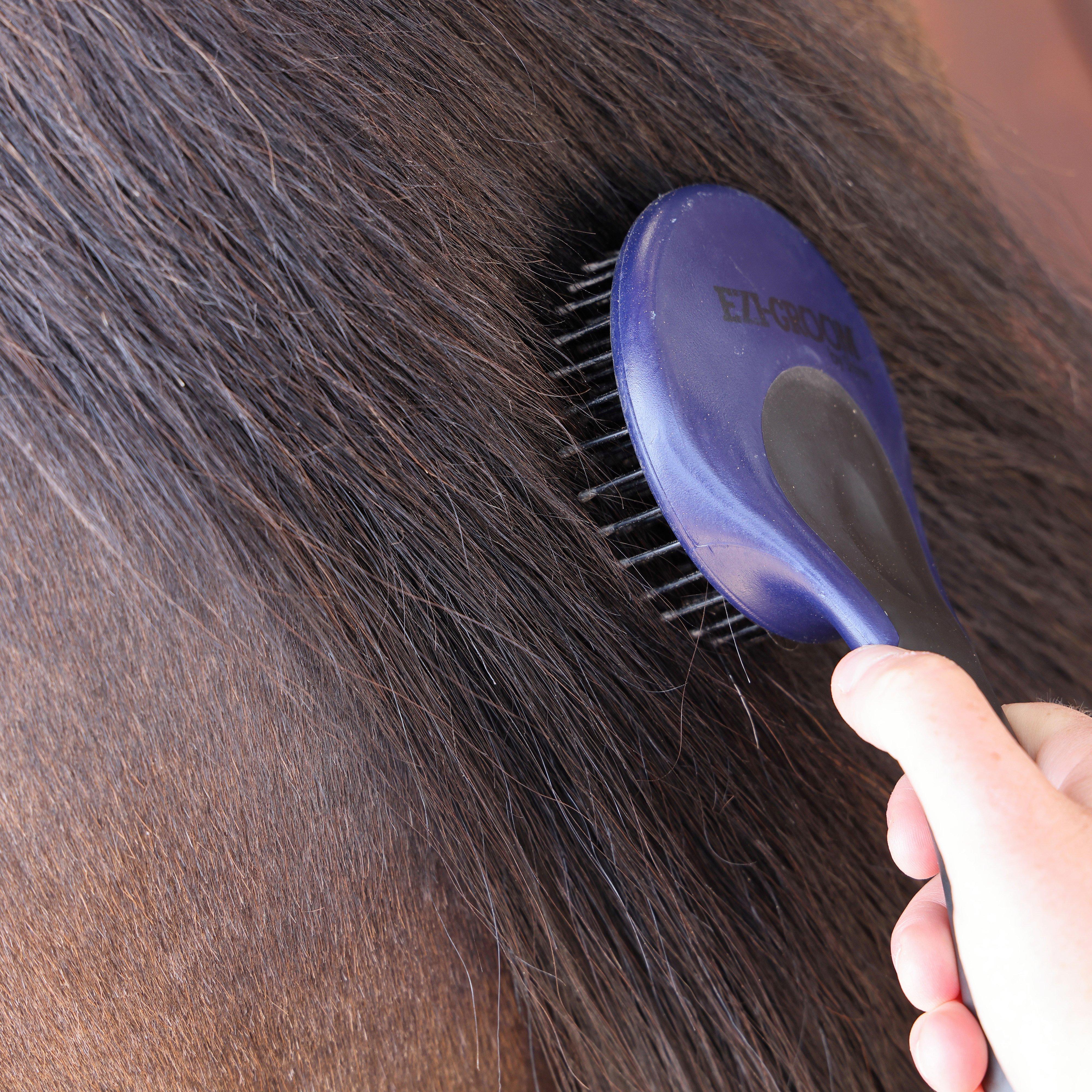 Mane & Tail Brush Navy - Image 4