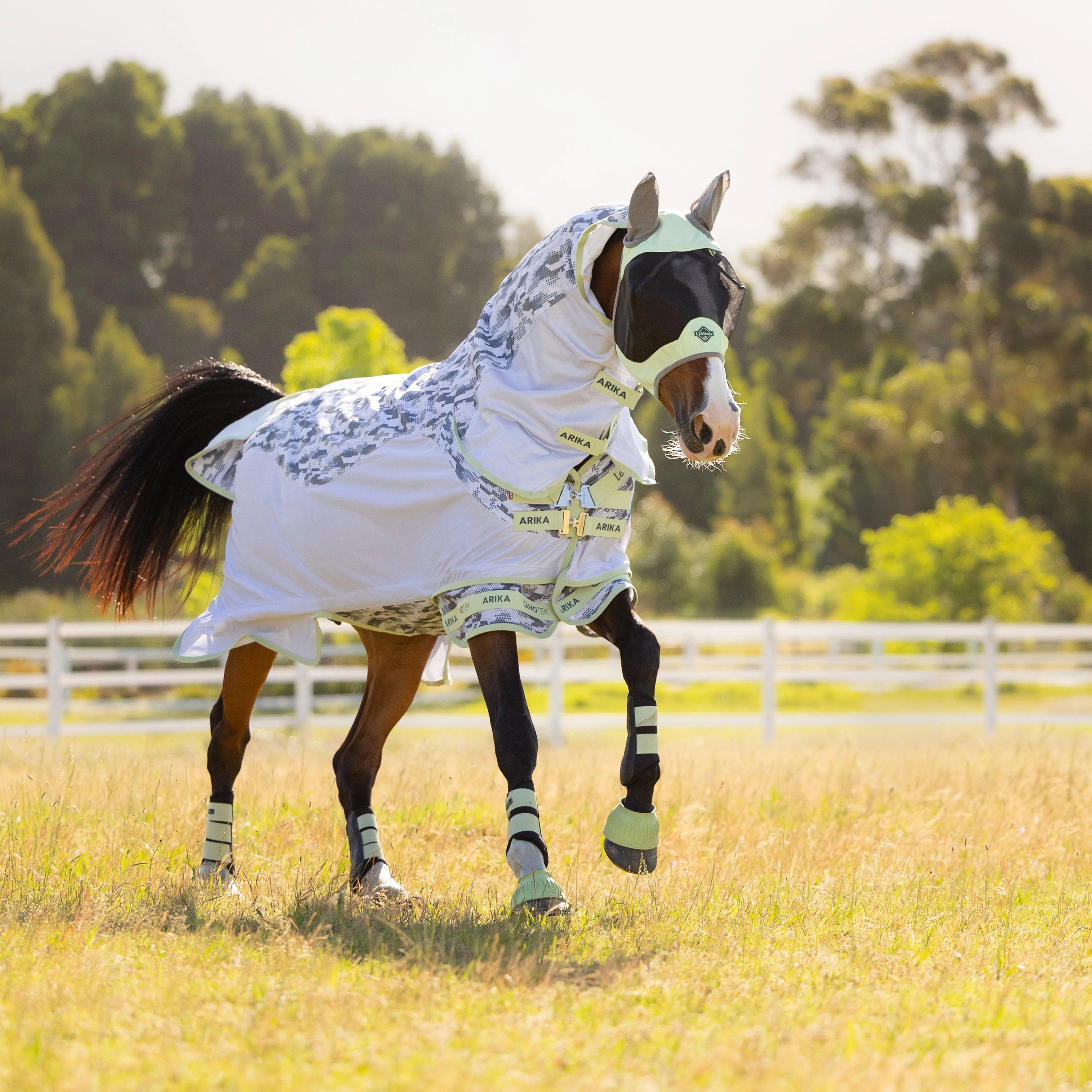 Arika Camo-Tek Fly Rug Macaron - Image 3