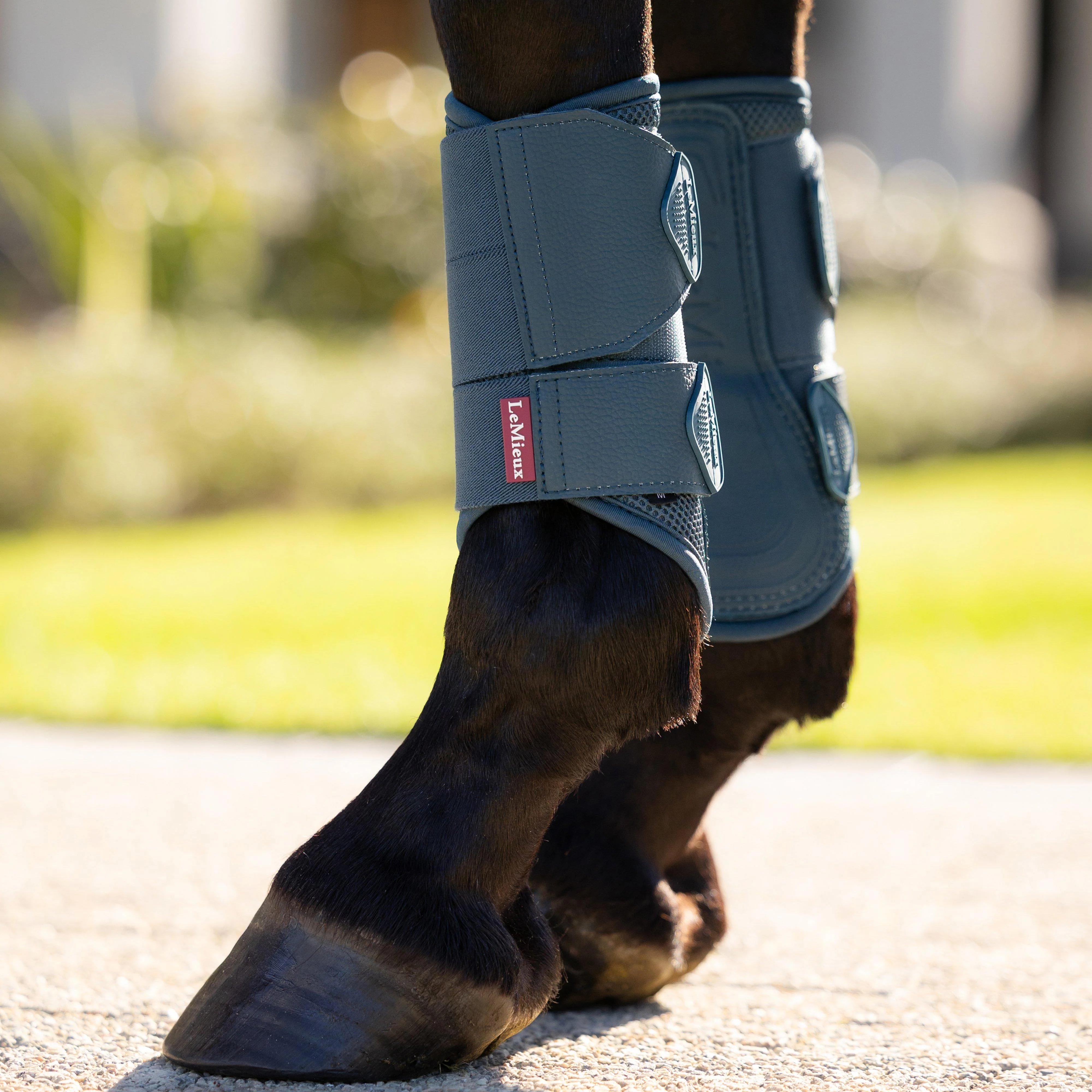 Arika Mesh Brushing Boots Jungle - Image 2
