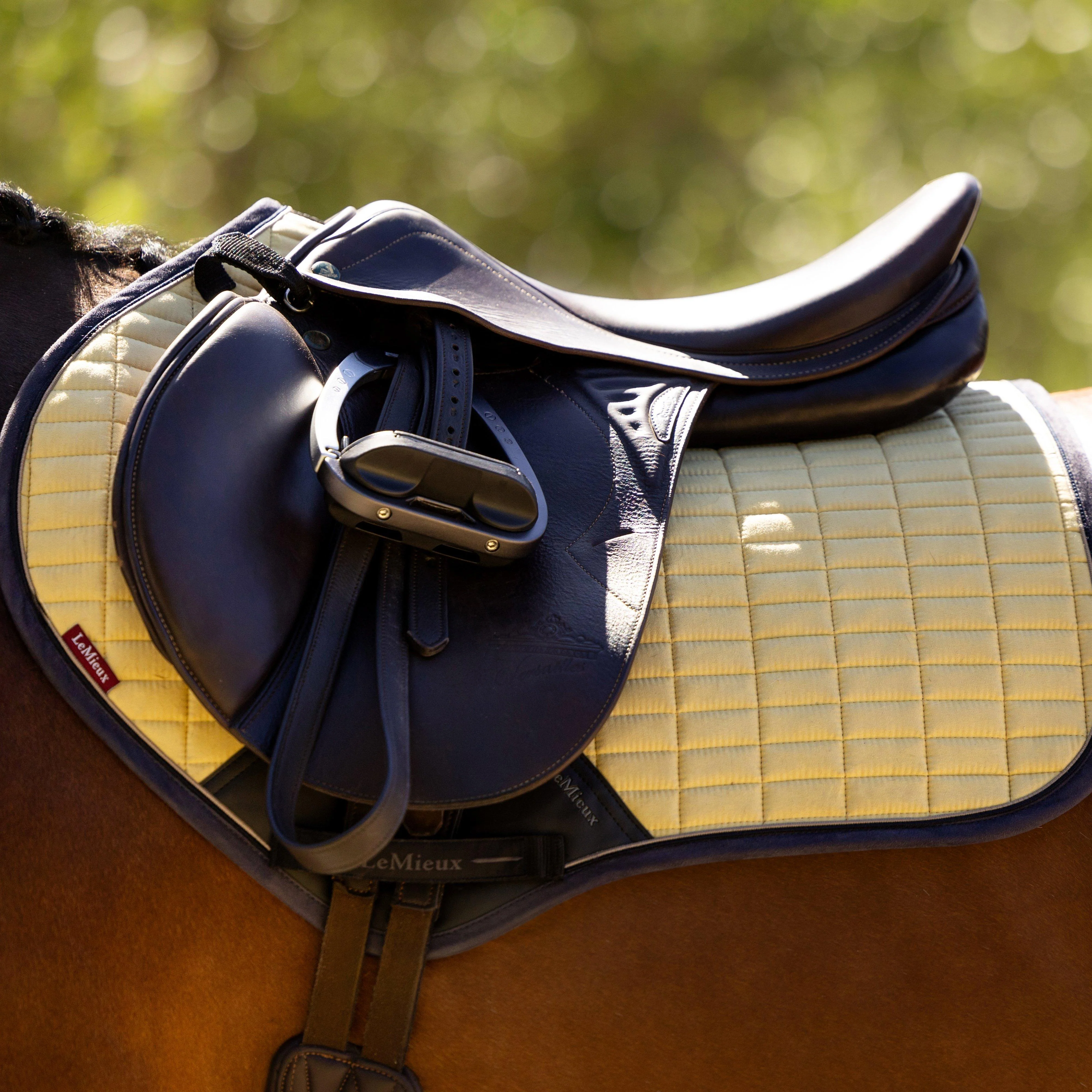 Suede Close Contact Saddle Pad Mimosa - Image 2