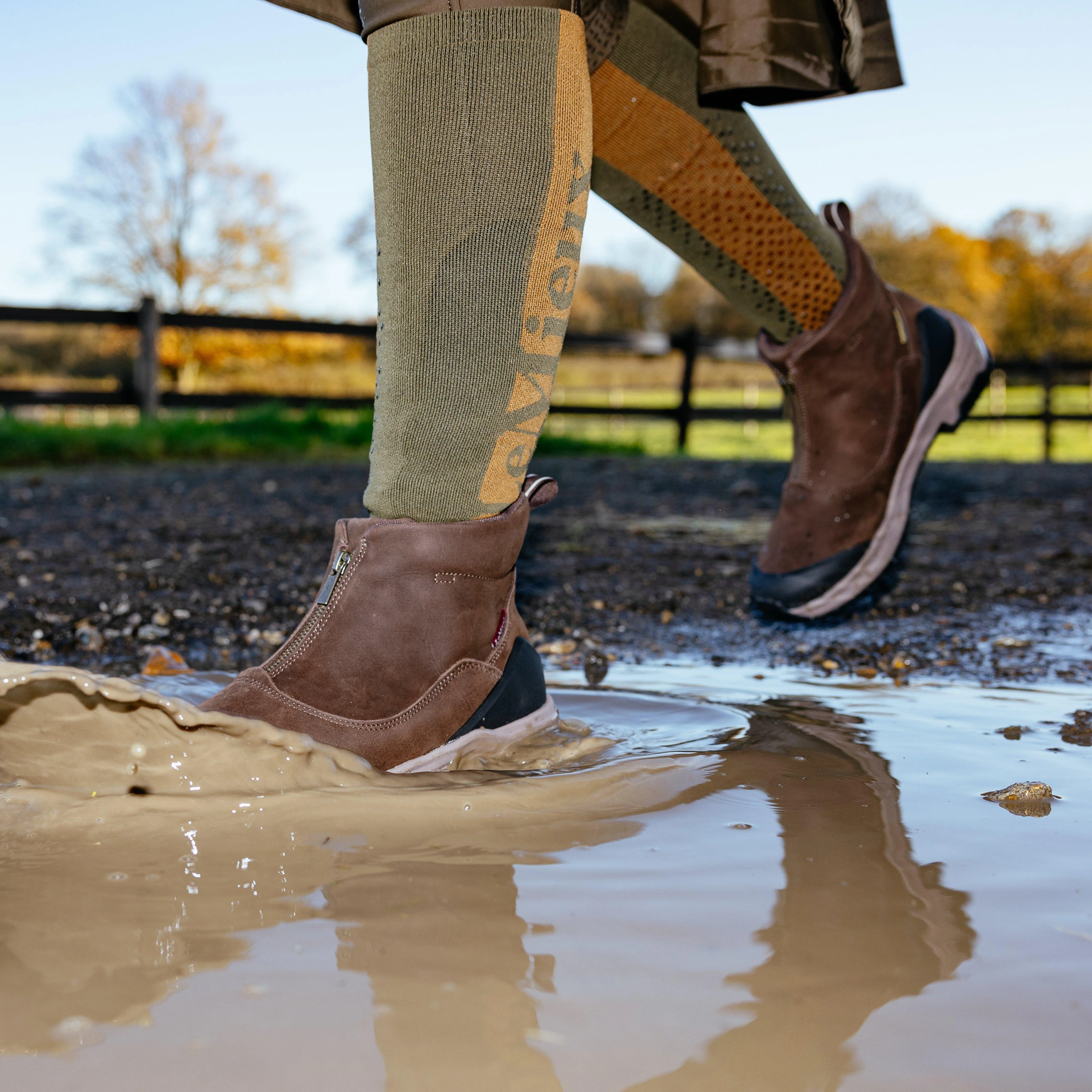 Women's Trex Zip Waterproof Boots Brown - Image 7