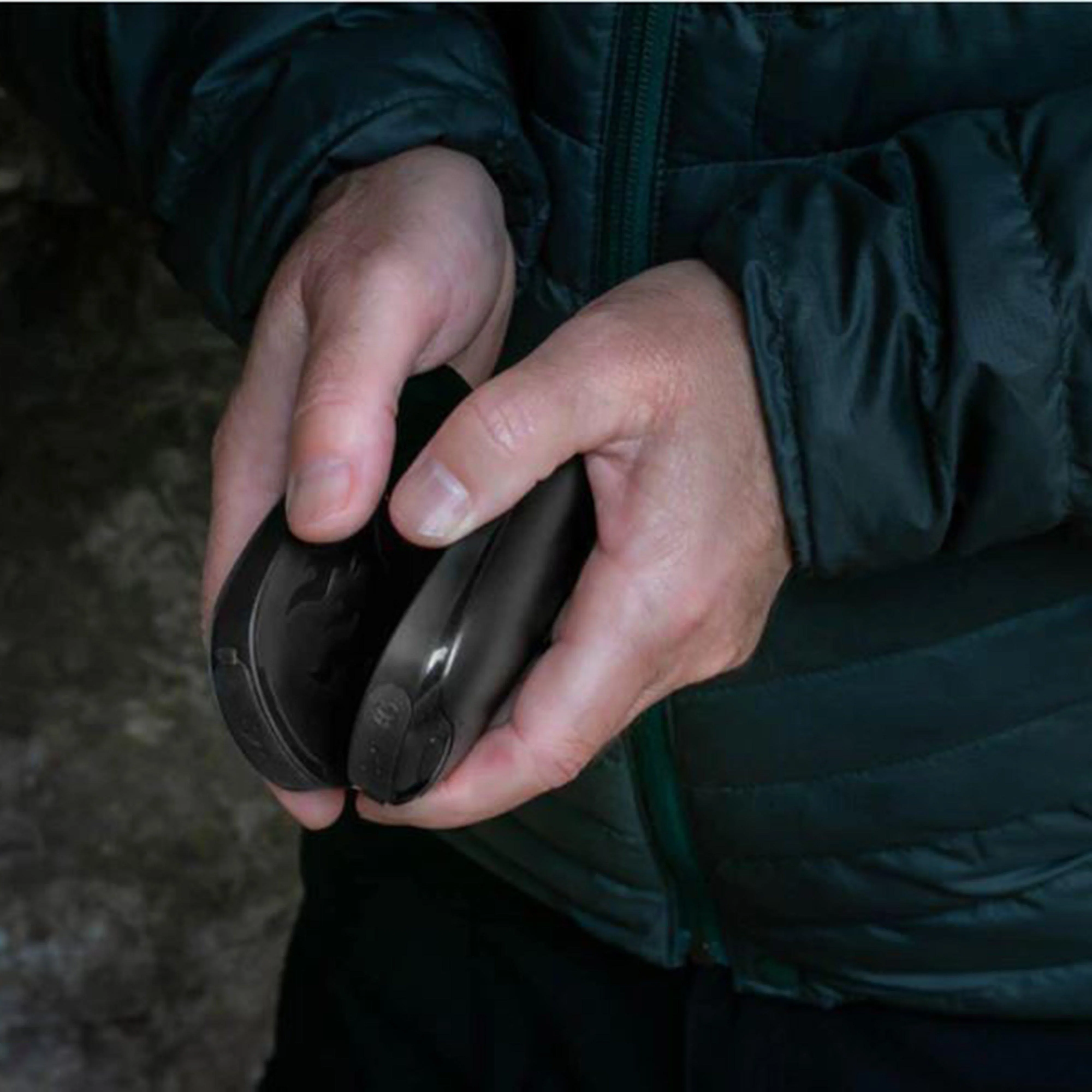 Dual-Palm Rechargeable Hand Warmers Black - Image 7