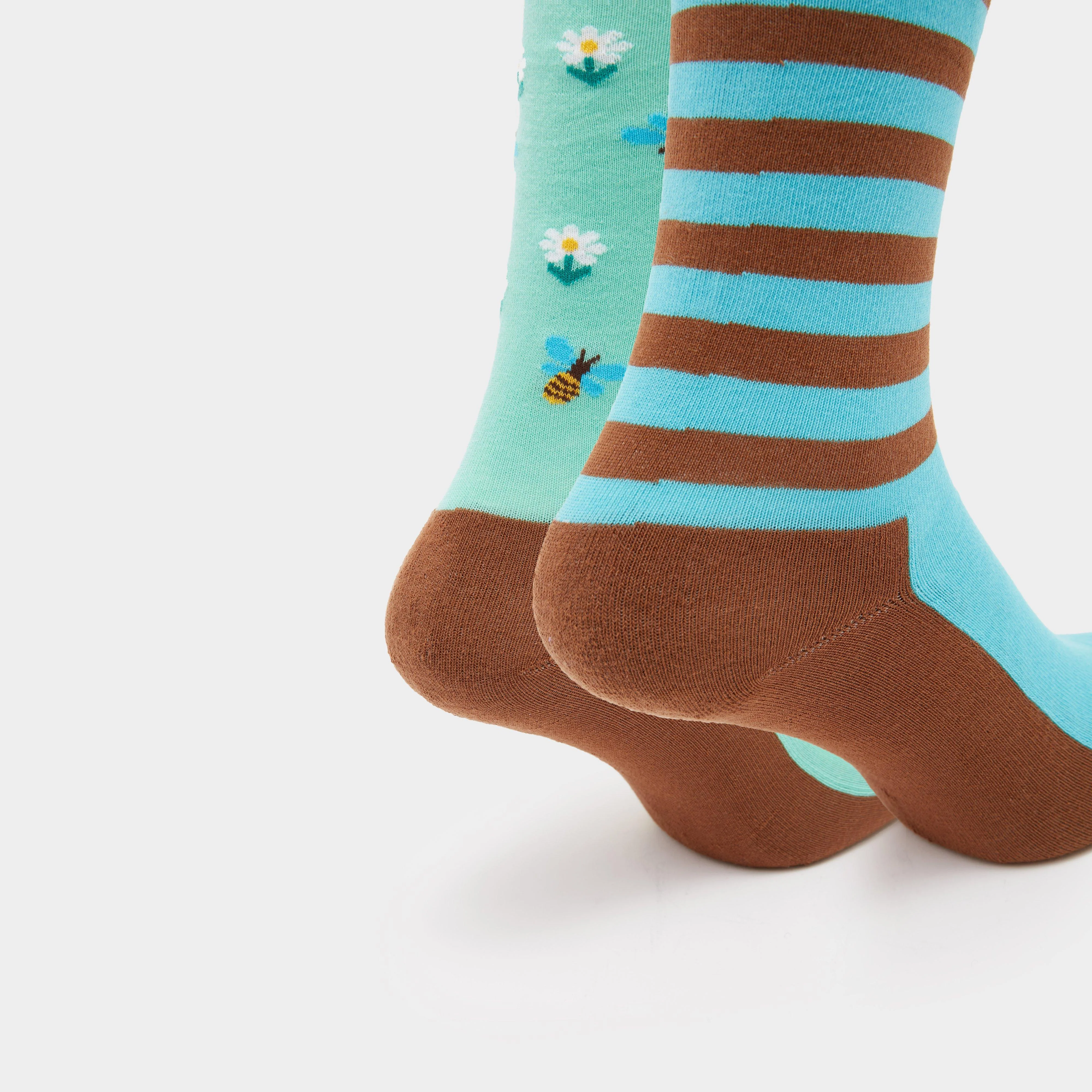 Novelty Socks Bee Hive - Image 4