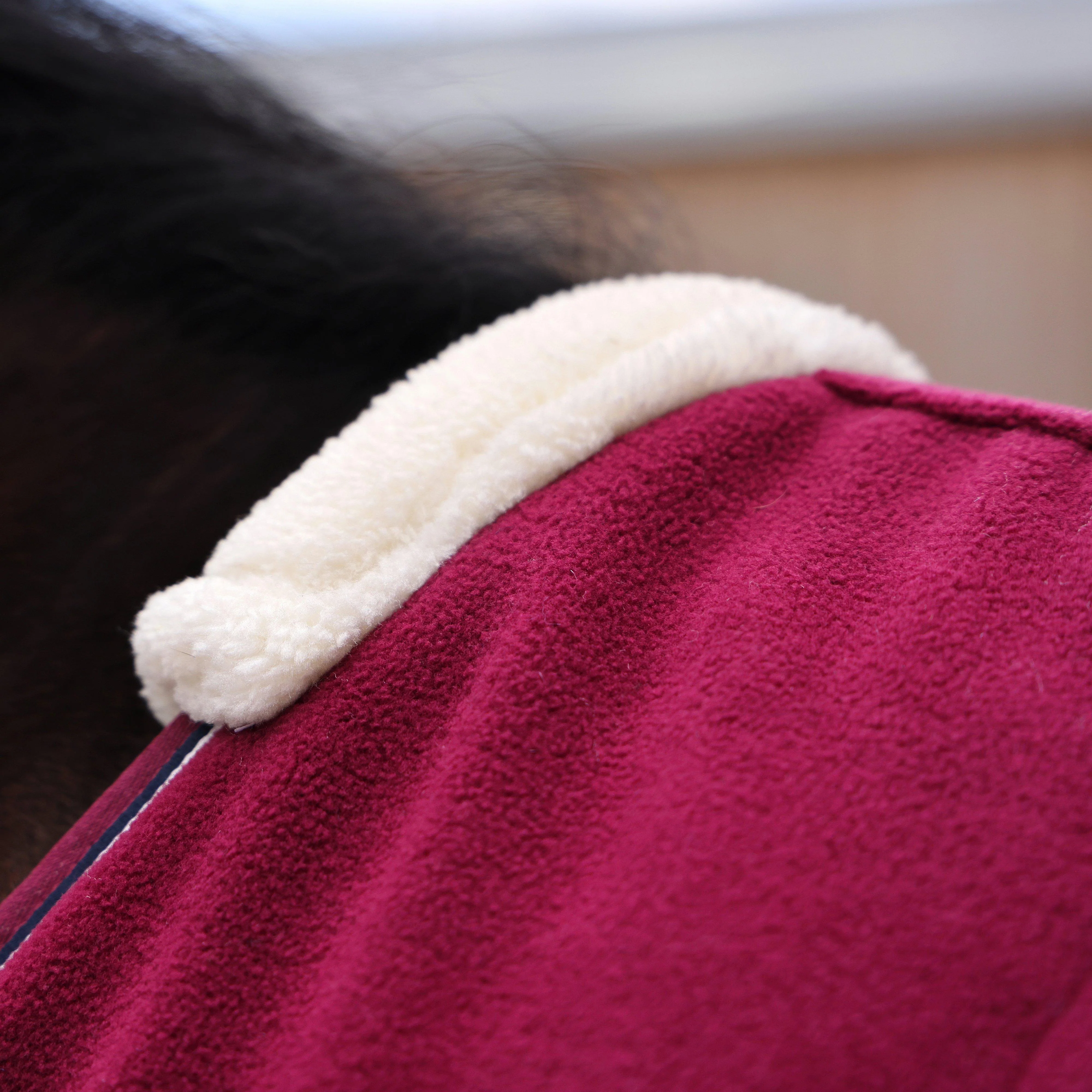 Tempest Original Fleece Rug Maroon - Image 3
