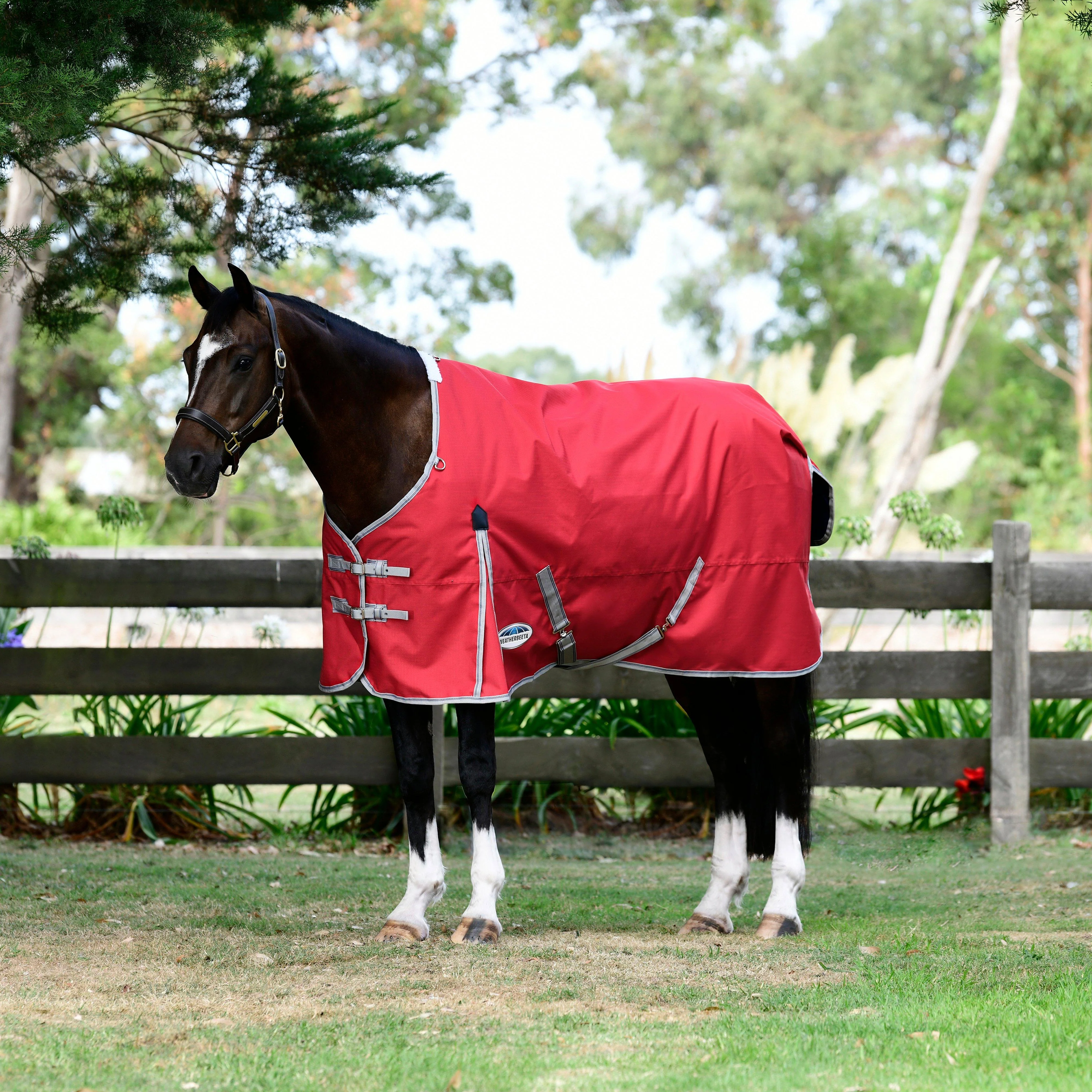 ComFiTec Classic Standard Neck 50g Lite Plus Turnout Rug Red/Silver/Navy - Image 6