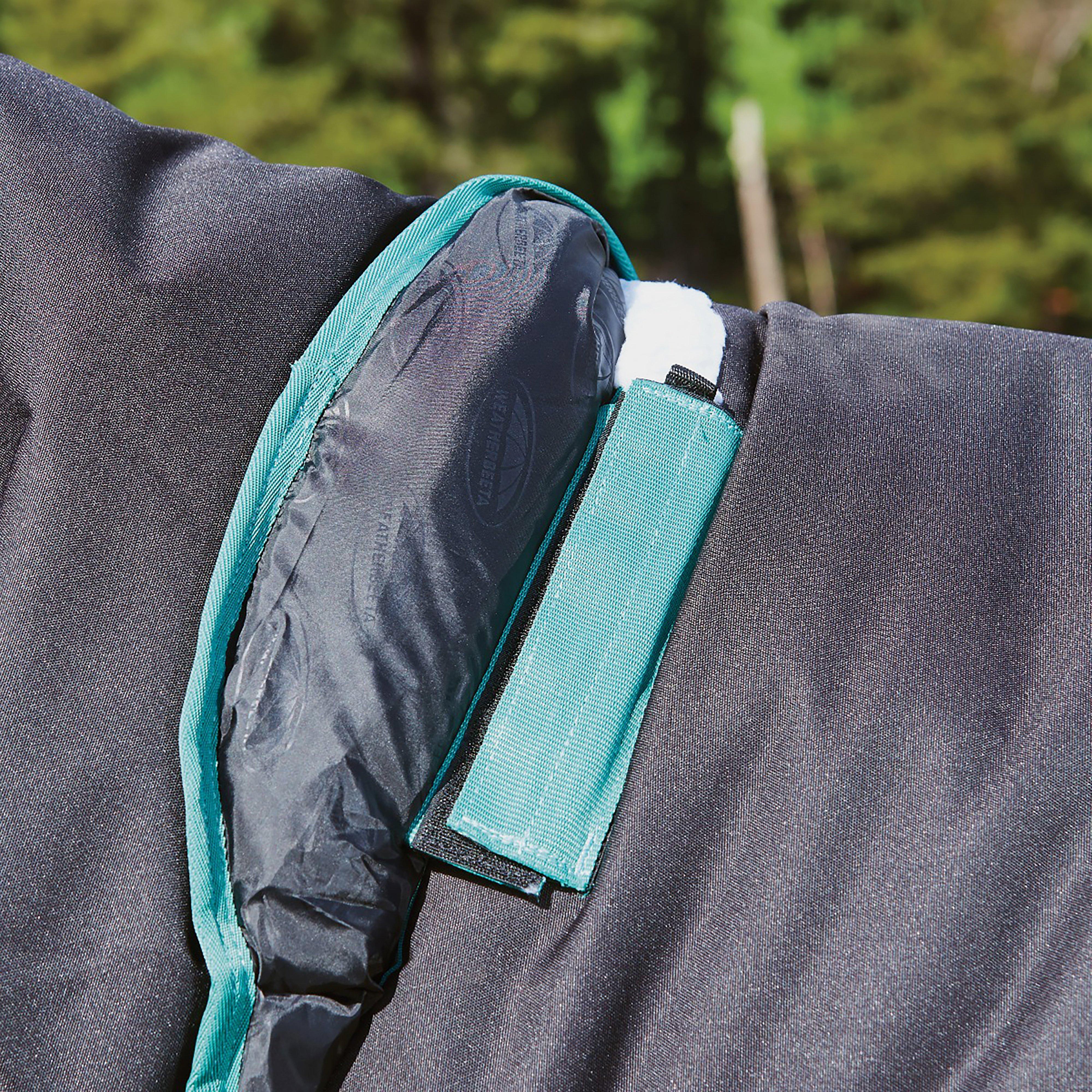 Green-Tec 900D 220g Medium Weight Detach-A-Neck Turnout Rug Black/Bottle Green - Image 7