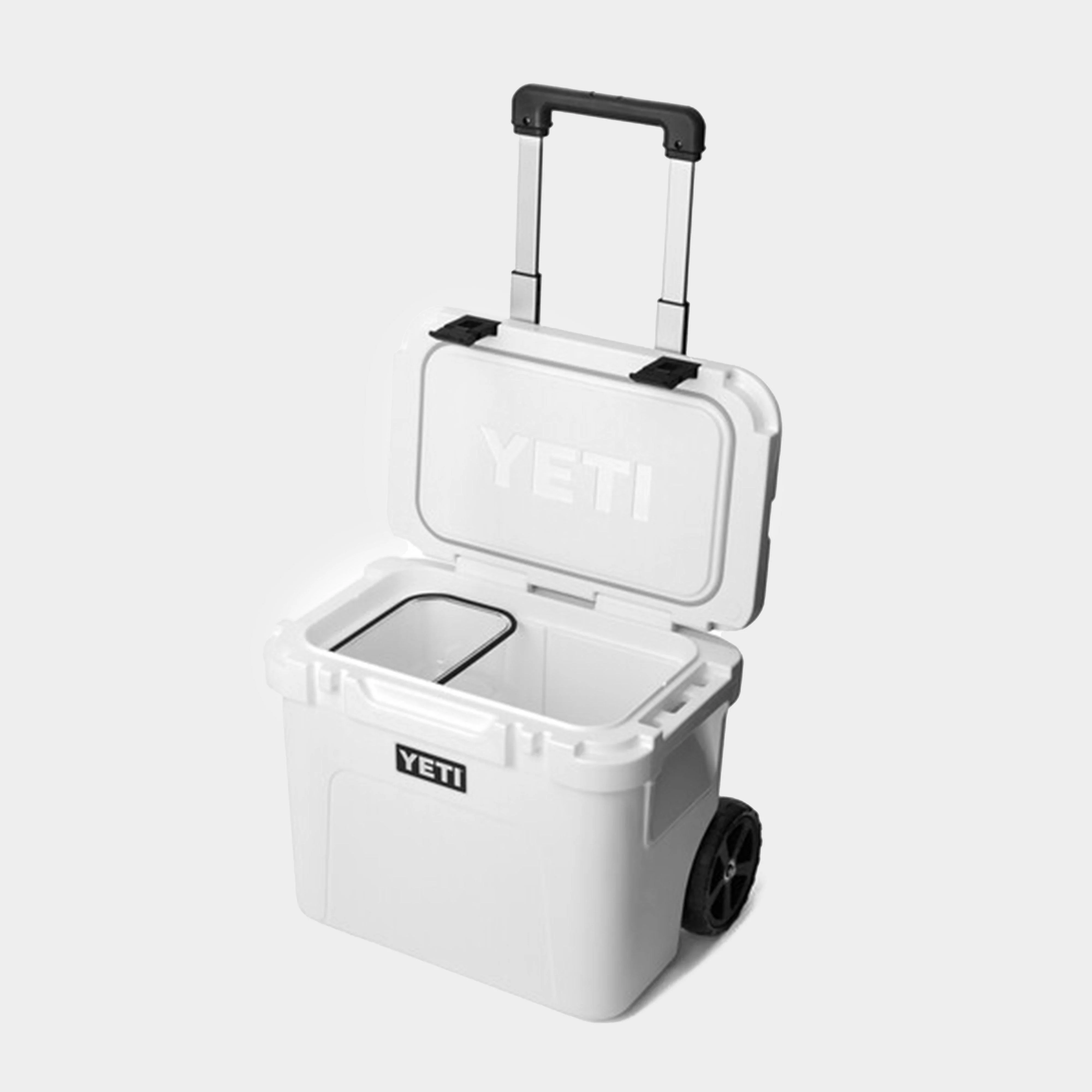 Roadie® 32 Wheeled Cool Box - Image 2